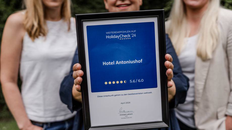 Antoniushof erhält erneut HolidayCheck-Auszeichnung! Symbolfoto